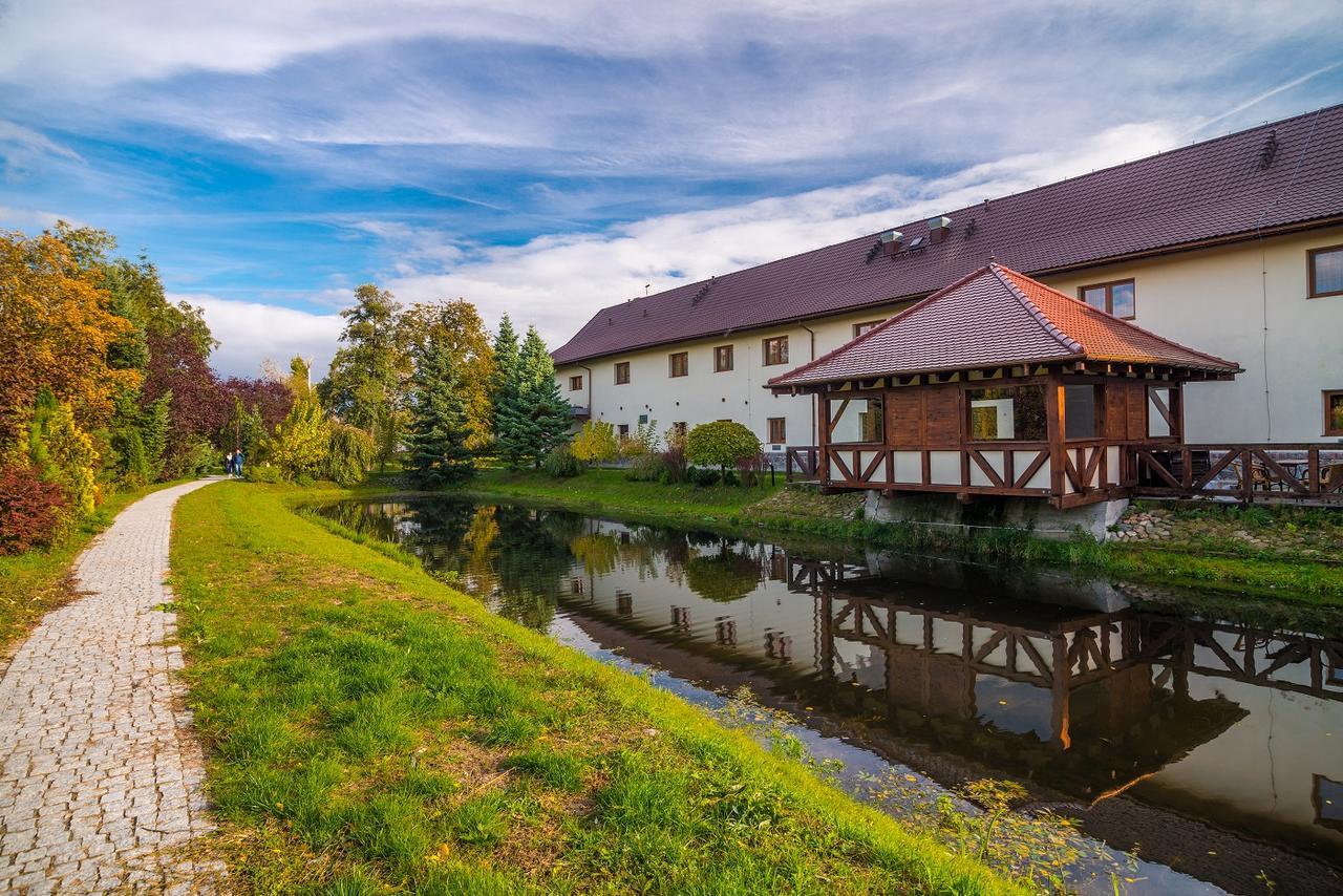 Hotel Karczyce Buitenkant foto